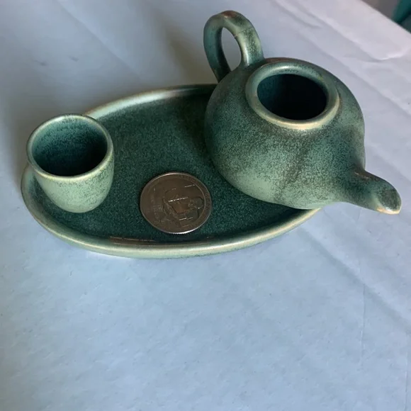 Russ jade small tea pot  cup and plate - Picture 5 of 8
